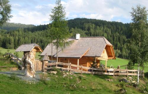 Laßnitz bei Murau House | Pet and Child-Friendly Retreat at Pichelhütte - Rated 9.7