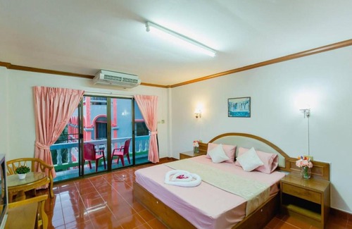Nanai Road House | Budget-Friendly Stay at Pichnaree Guest House for Families