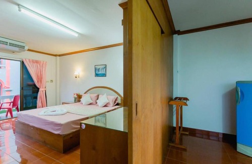 Nanai Road House | Budget-Friendly Stay at Pichnaree Guest House for Families