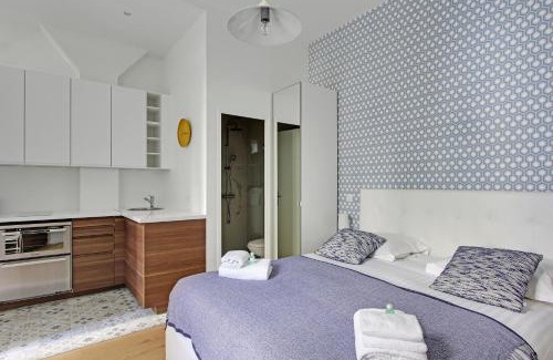 Pigalle Apartment | Cozy Studio in Montmartre - Ideal for Families & Rated 8.3