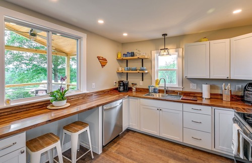 Pickens Cottage | Cozy Pickens Cottage Near Table Rock State Park - Rated 9.8