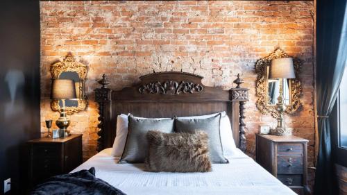 Covington Apartment | Discover Eight Unique Rooms at Pickle Factory Retreat