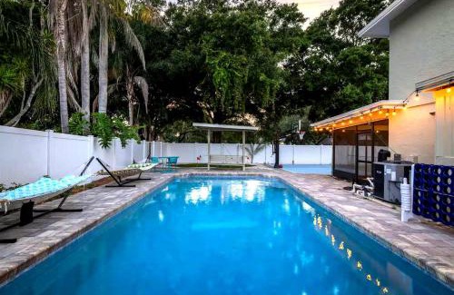 Seminole House | Relaxing Retreat with Pool, Game Room & 5 Min to Beach