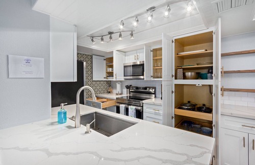 North Mountain Condo | Experience Pickleball, Pools & Ocean Views at Our Hotel