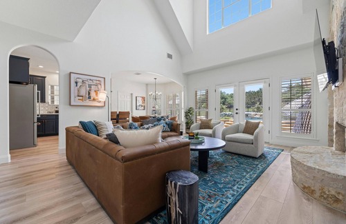 Dripping Springs House | Pickleball, Private Pool & More! - Vista Blue!