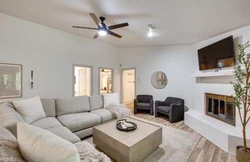 Kemp House | Top-Rated Kemp Vacation Rental - Steps from the Lake!