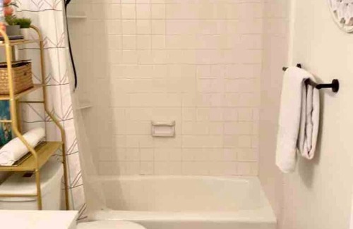 Cedar Creek House | Unforgettable Stay at Pickles & Cheese Chateau - 10/10 Rating