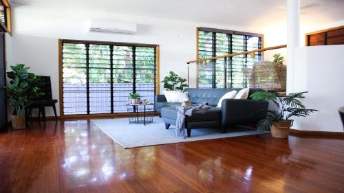 Picnic Bay House | Picnic House: Tropical Getaway with Pool & Pet-Friendly Stay