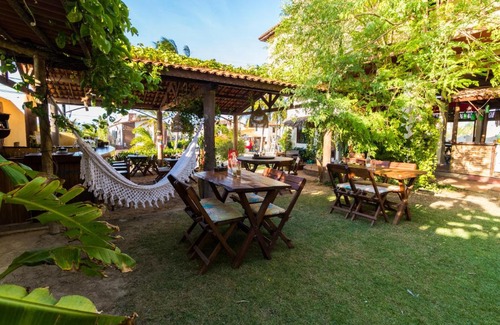 Itarema Bed & Breakfast | Pico dos Piratas: Oceanfront Paradise with Pet-Friendly Perks