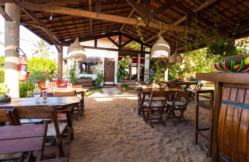 Itarema Bed & Breakfast | Pico dos Piratas: Oceanfront Paradise with Pet-Friendly Perks