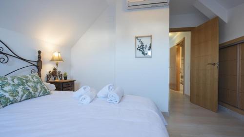 Province of Toledo Apartment | Family-Friendly Pico Limón: Rated 8.8/10 by Guests