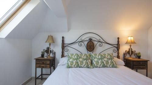 Province of Toledo Apartment | Family-Friendly Pico Limón: Rated 8.8/10 by Guests