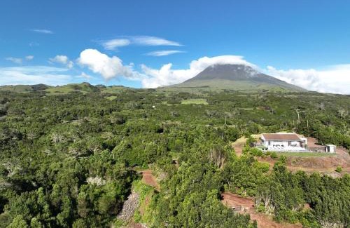 Madalena Villa | PicoTerrace: Oceanfront Oasis with a 9.8 Guest Rating