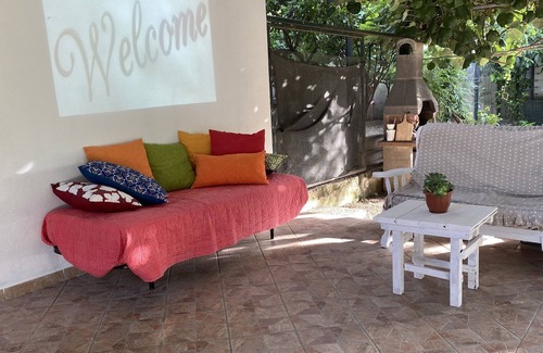 Santa Maria la Carita House | Idyllic Garden House Near Pompei Ruins - Family & Pet Friendly