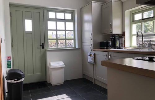 Tintagel Cottage | Picture perfect cottage in rural Tintagel