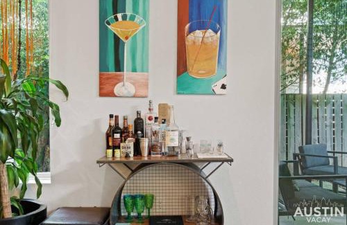 East Cesar Chavez House | Trendy Vibes Just Minutes From Rainey - Family Friendly Stay
