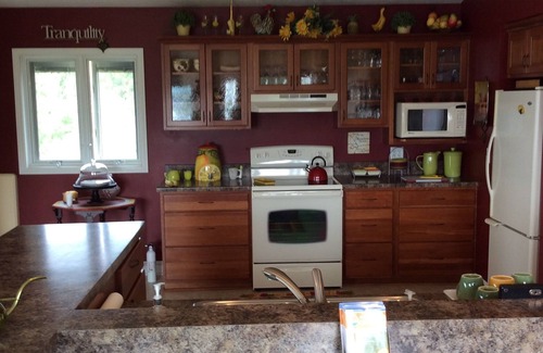 Munising Bed & Breakfast | Enchanting Pictured Rocks Bed And Breakfast with Gourmet Breakfast