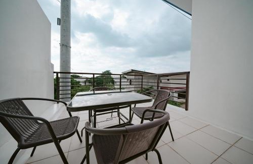 Binangonan House | Picturesque 3BR home near Thunderbird, Overlooking
