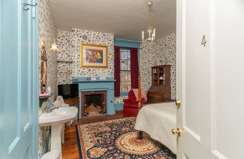 Limerick Bed & Breakfast | Picturesque Bed and Breakfast in the White Mountains
