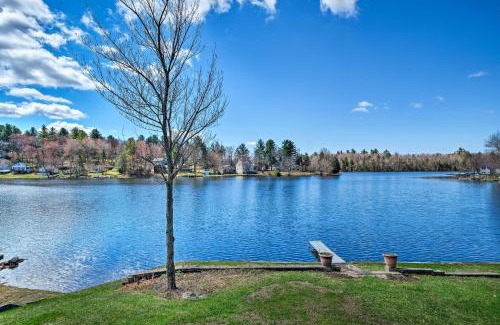 Hinsdale House | Scenic Cottage Retreat with Oceanfront Views on Ashmere Lake