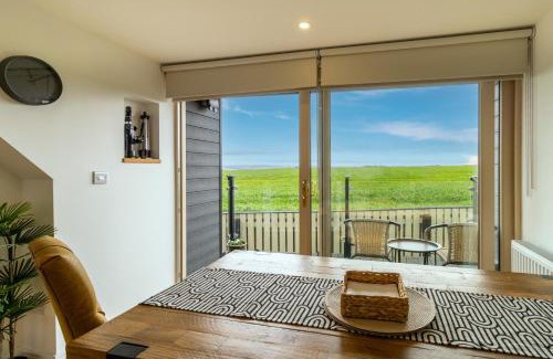 Wakefield House | Scenic Cottage Retreat with Family-Friendly Amenities