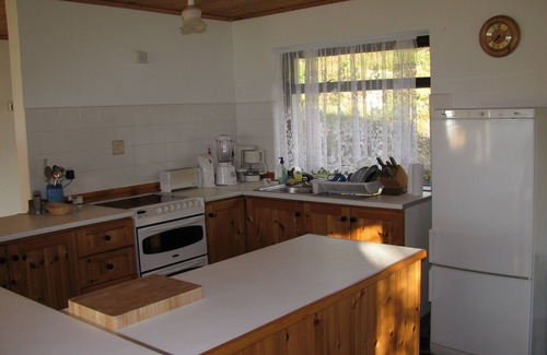 Durrus House | Cozy Retreat at Bantry Bay with Private Beach Access