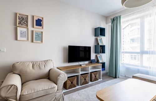 Maltepe Apartment | Picturesque Flat Near Metro 9 min to Coast