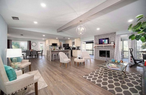 Middleburg House | Cozy 2-Bedroom Retreat with Lake View in Middleburg, FL