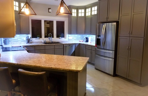 O'Leary House | Oceanfront Retreat with Spa & Breakfast - Rated 10/10