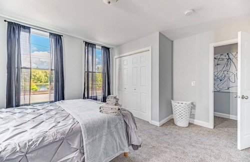 Costigan Apartment | Picturesque Riverfront Retreat with Family-Friendly Amenities