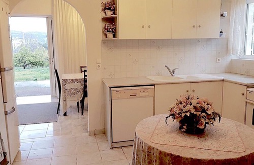 Porto Rafti House | Idyllic Villa in Porto Rafti with Garden, Steps from Beach