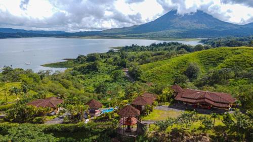 El Fosforo House | Serene Pie in the Sky: Lake & Volcano Views Await You