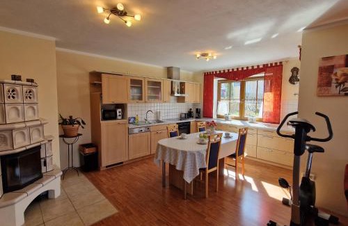 Neunburg vorm Wald Apartment | Discover Piece of Greece: 4-Star Family-Friendly Retreat