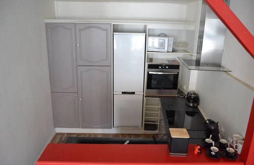 Saintes Apartment | Discover Pied à Terre: Central Location with Pet-Friendly Stay