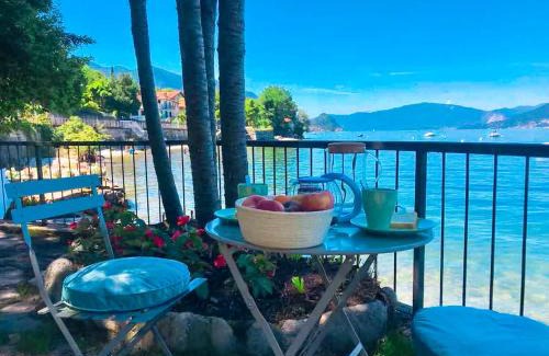Brezzo di Bedero House | Oceanfront Retreat at Pied dans l’Eau – Family Friendly Stay