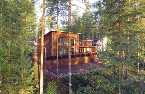 Koli National Park Villa | Elegant PielisLinna: Pet-Friendly Hotel with Ocean Views