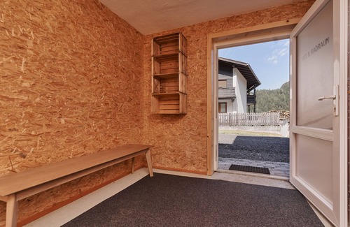 Oetz Apartment | Comfortable Pienz Apart for 2-5 Guests with Great Amenities