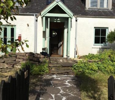 Breakish House | Idyllic Pier Cottage in Applecross: Pet-Friendly Retreat