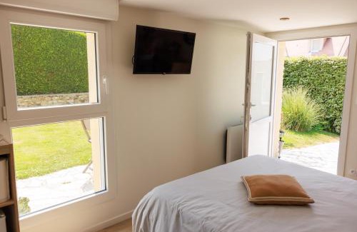 Bayeux House | Experience Elegance at Pierre de Lune - Rated 9.5/10