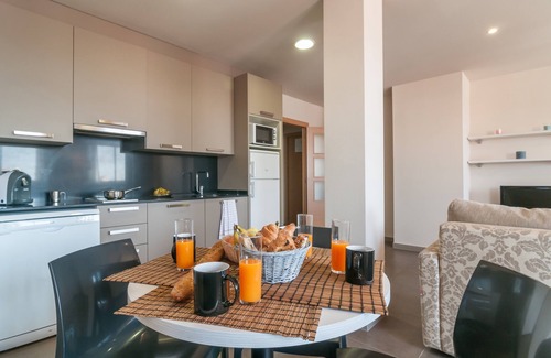 Sants-Badal Apartment | Discover Pierre & Vacances Barcelona Sants with Ocean Views