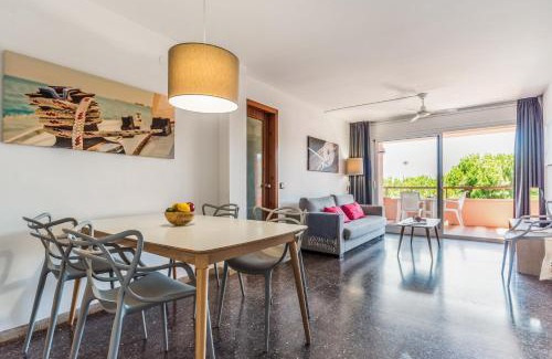 Sant Salvador Apartment | Relax at Pierre & Vacances Comarruga: Oceanfront Retreat