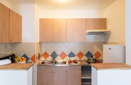 Sainte-Maxime City Centre House | Relaxing Stay at Pierre & Vacances Résidence Les Platanes