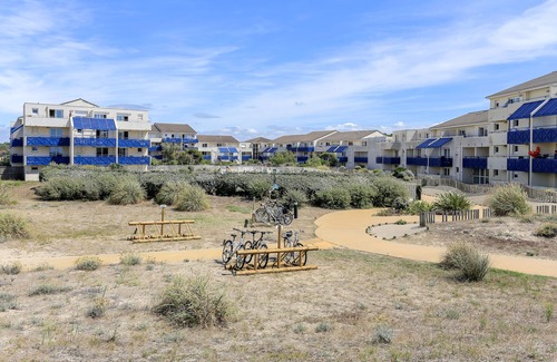 Lacanau-Ocean House | Relax at Pierre & Vacances Résidence Bleu Marine with Ocean Views