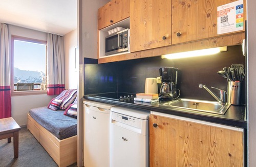 Jeux House | Explore Pierre & Vacances Residence L'Ours Blanc Retreat