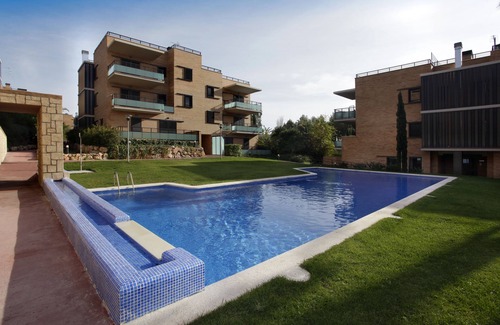 Salou Apartment | Relax at Pierre & Vacances Salou: Oceanview Comfort Awaits