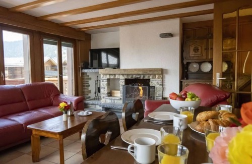Verbier Apartment | Discover Pierreval 18: Lake View, Spa & Pet Friendly Stay