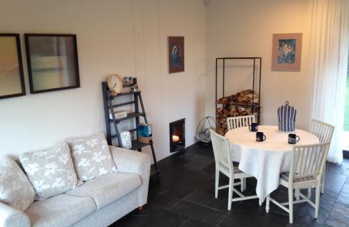 Pohja-Parnumaa Parish House | Riverside Cottage Retreat in Soomaa – Guest Rated 9.8/10