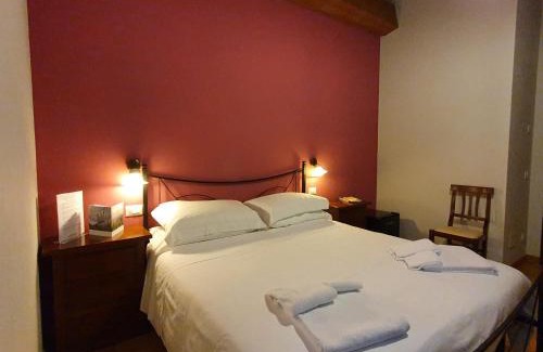 Castelraimondo House | Pietra Maula Agriturismo