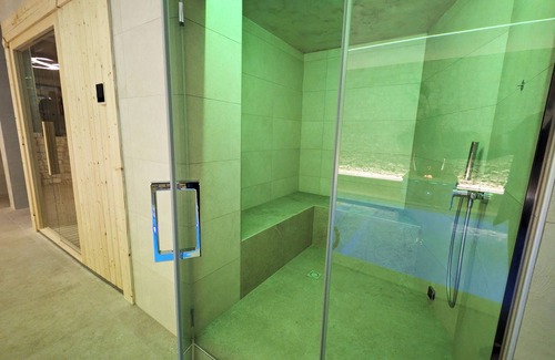 Veglie Bed & Breakfast | Pietra Viva - Relaxing Suite with Pool and Spa Amenities