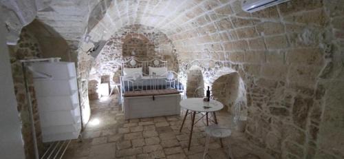 Modugno Hotel | Elegant Pietrabianca Suite - Guest Rated 10/10 Experience